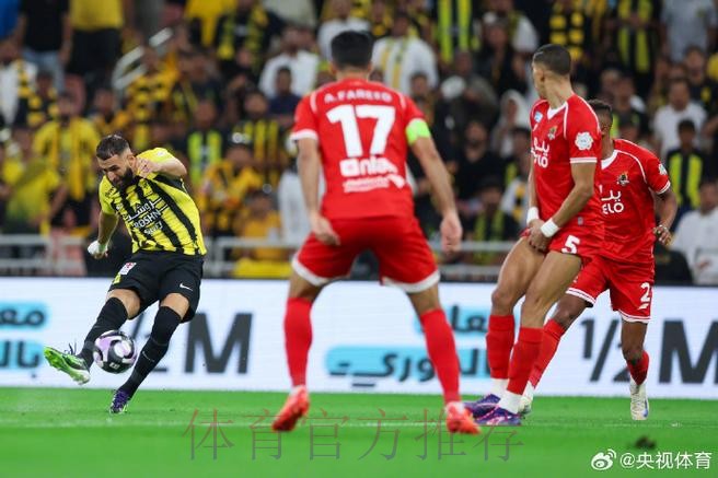 种种迹象表明本泽马将首发出战 其本人已准备就绪